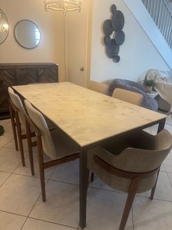 West elm marble dining table 72”