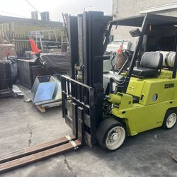 Forklift Clark