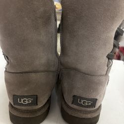 Ugg 7