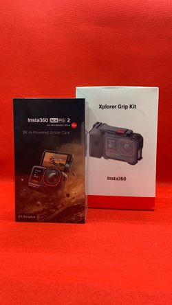 Insta360 Ace pro 2 with Xplorer grip kit