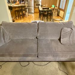 Dania Sofa 