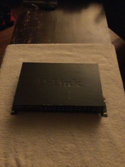 D-Link DGS-1024D 24-Port Gigabit Unmanaged Metal Desktop or Rackmount Switch (DGS1024D)