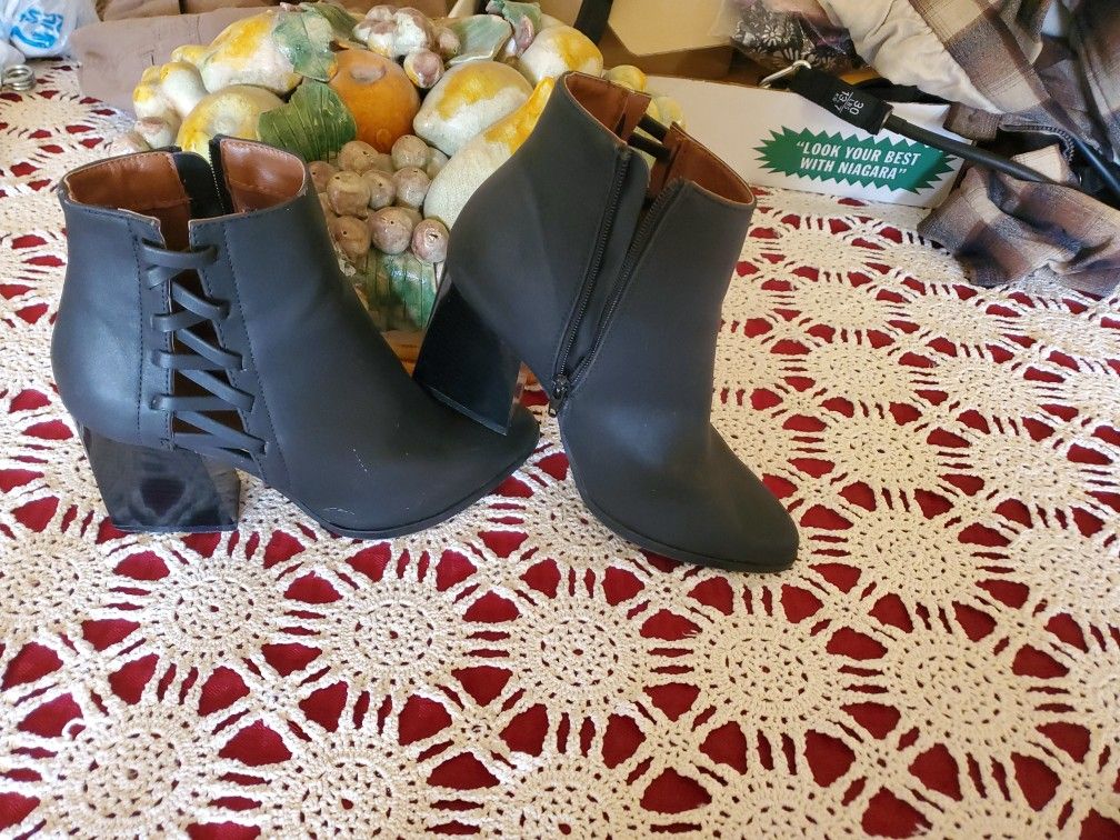 Black Boots