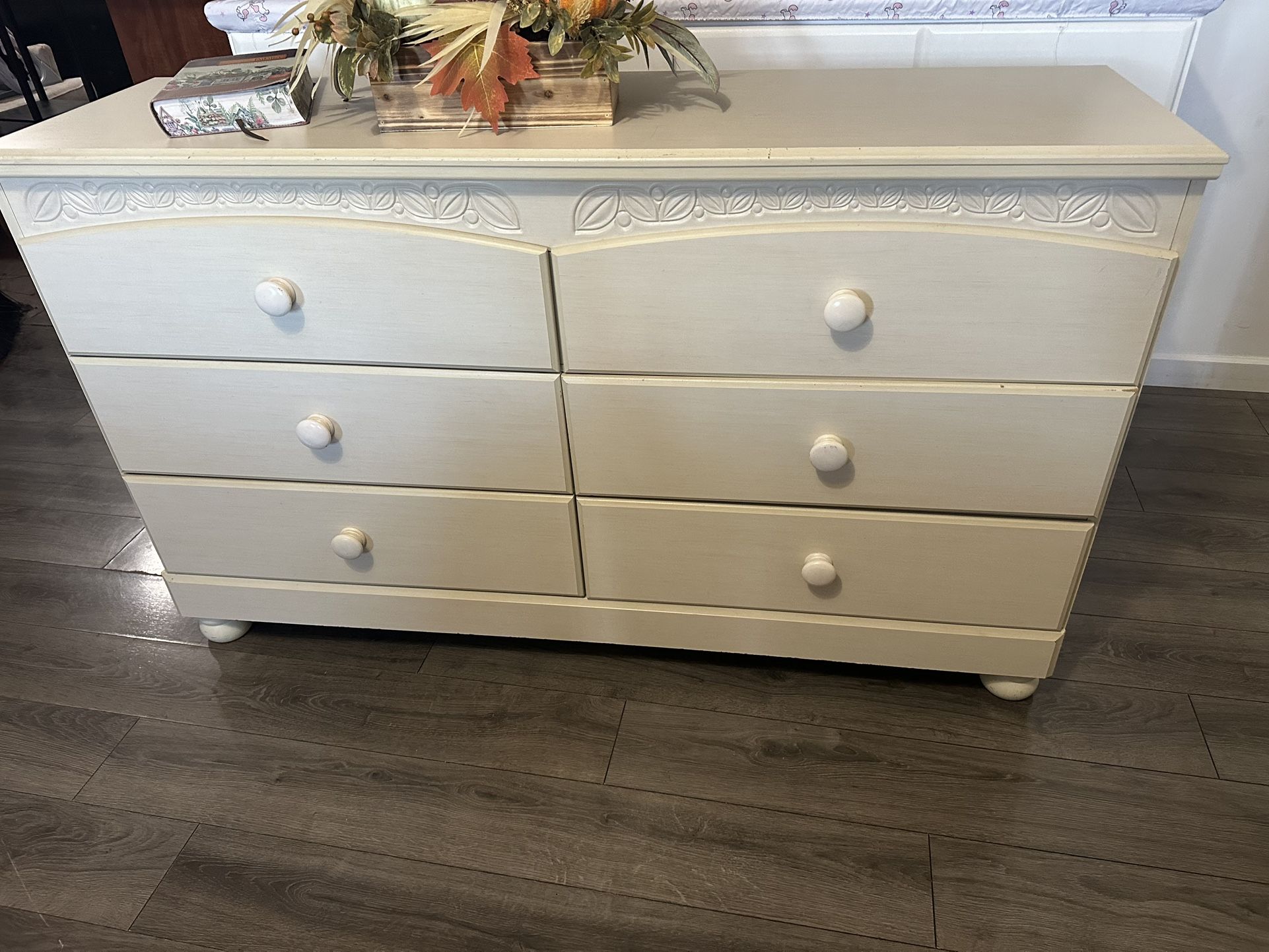 Ashley Dresser Furniture