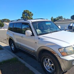 2001 Mitsubishi Montero