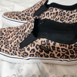 VANS cheetah/leopard Print Shoes sz 9 Womens