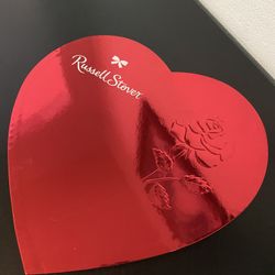 Heart shaped prop box perfect for those valentine pictures
