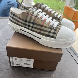 burberry checked low tops