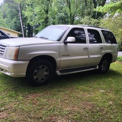 2004 Cadillac Escalade