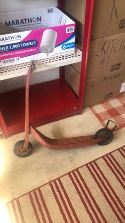 Red Scooter, 1950s antique￼