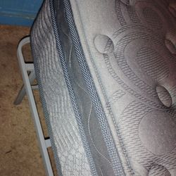 $50 Queen mattress 