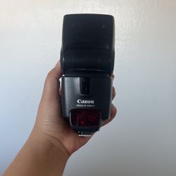 Canon Speedlite 580EX II and Canon Speedlite 430EX II
