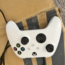 2 Xbox Controllers 