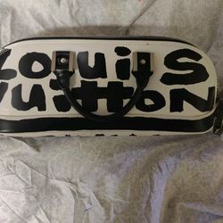 Louis Vuitton Graffiti Alma Handbag for Sale in Los Angeles, CA - OfferUp