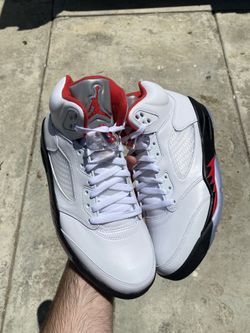 DS Jordan 5 retro fire red