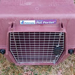 Petmate Deluxe Vari Kennel large dog, Samba Red $65