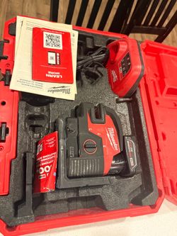 Milwaukee M12 Green Cross Line & 4 Points Laser