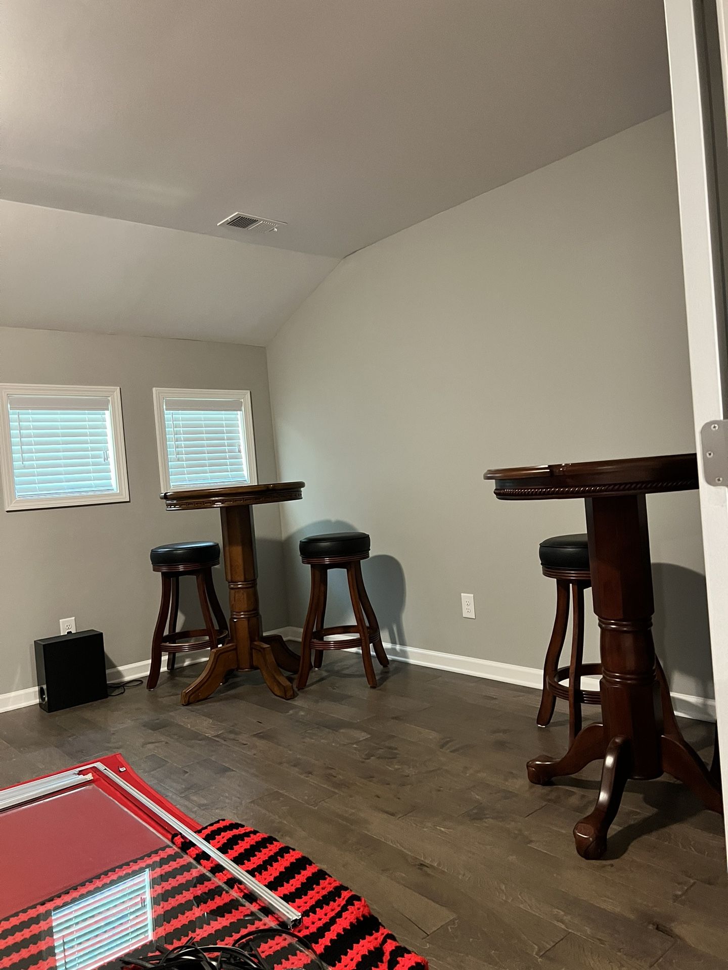 Pub Tables