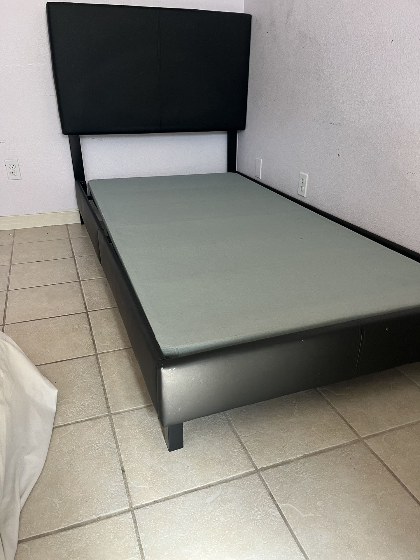 Black Twin Sizes Bed Frame With Board 