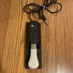 LiveWire Solutions Keyboard/Piano Sustain Pedal w/Polarity Switch
