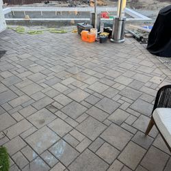 500 Ft.² Of Pavers