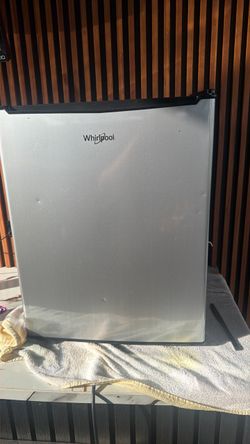 Mini fridge