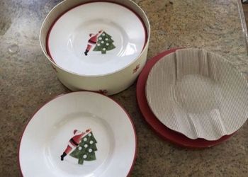 Pottery Barn Christmas Plates. Set Of 4