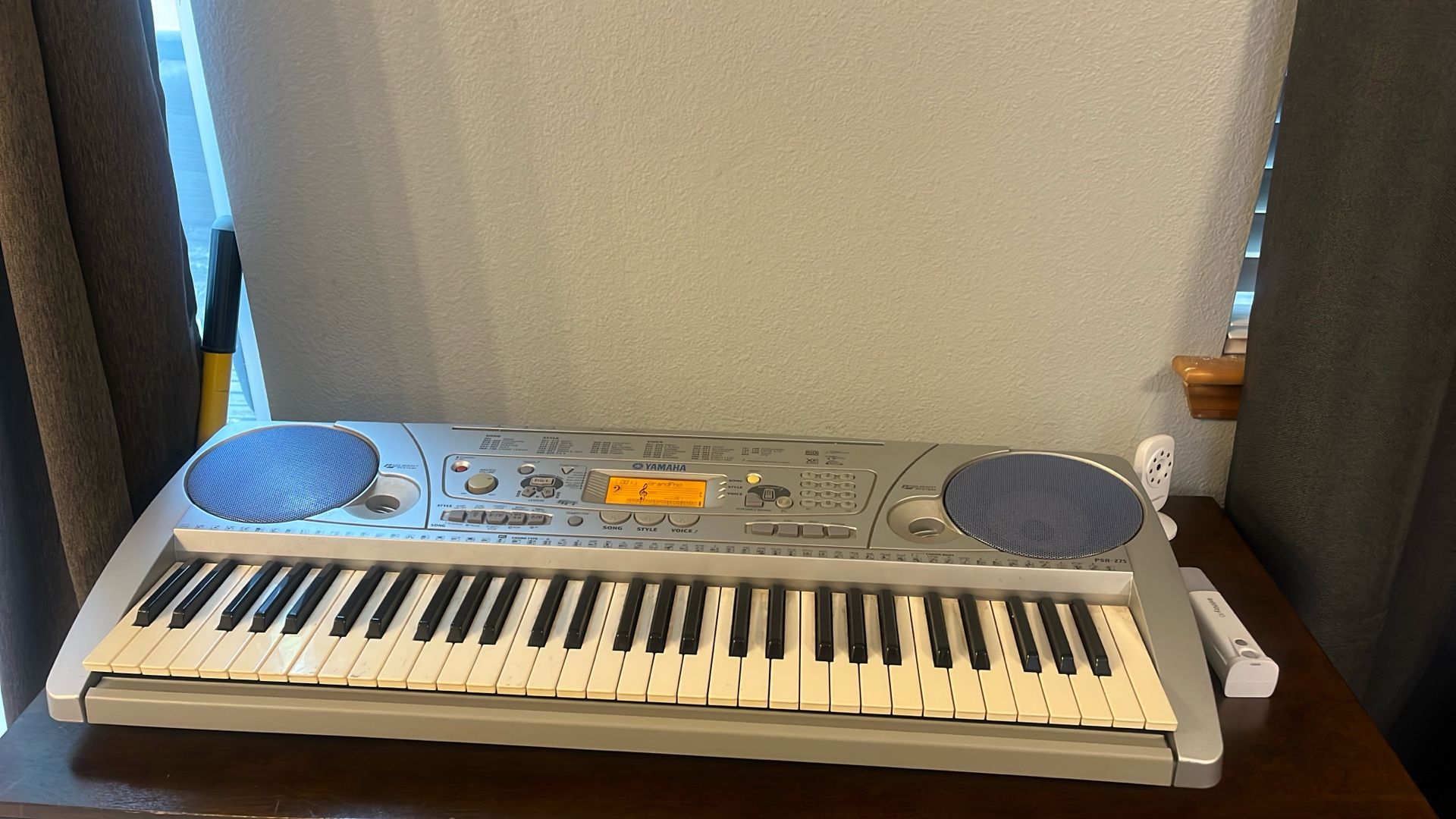 Yamaha Psr -275 Keyboard