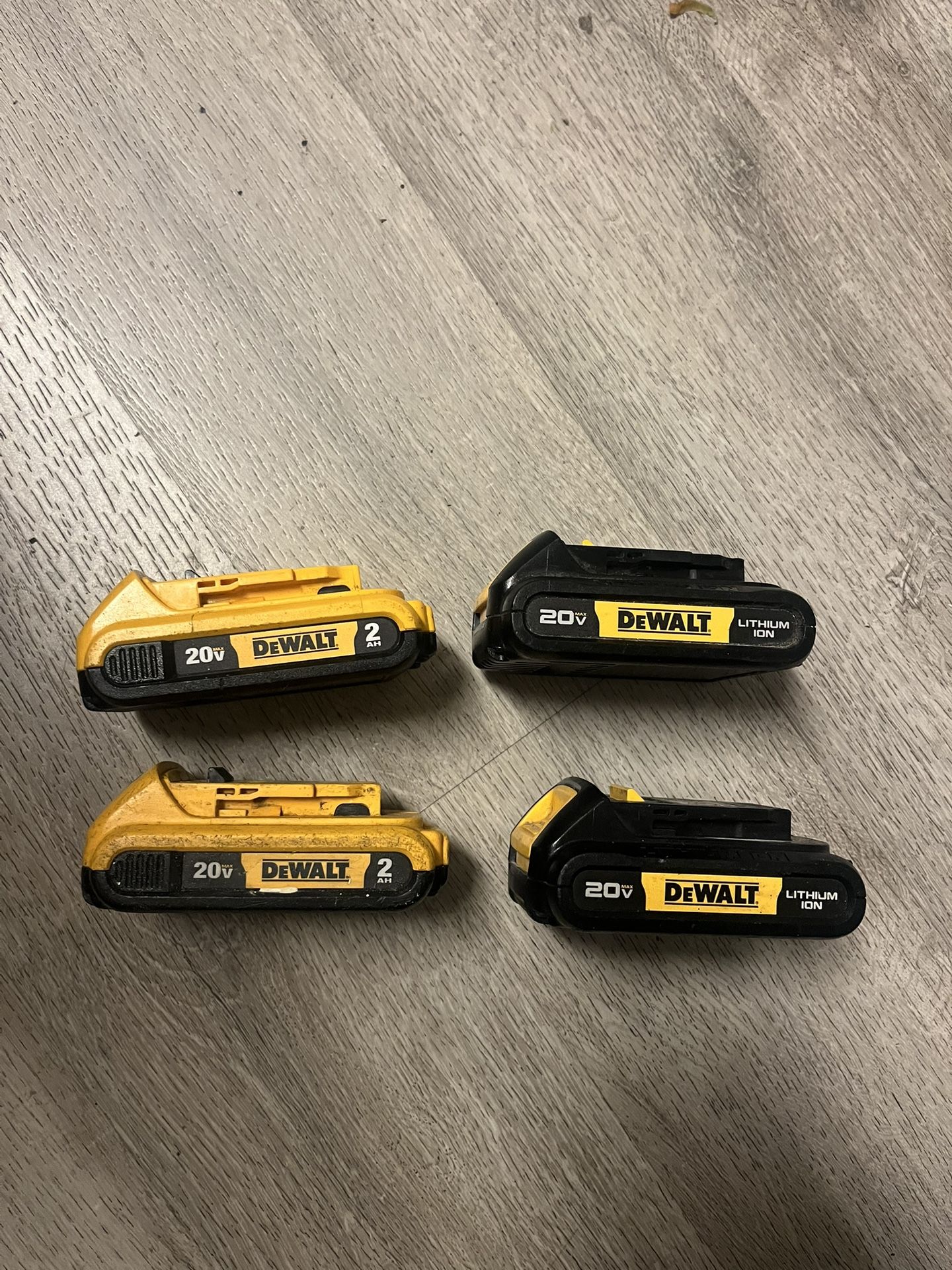 Dewalt 20v Baterías 🔋 $100 Firme Precio No Perdamos El Tiempo Todas Trabajan