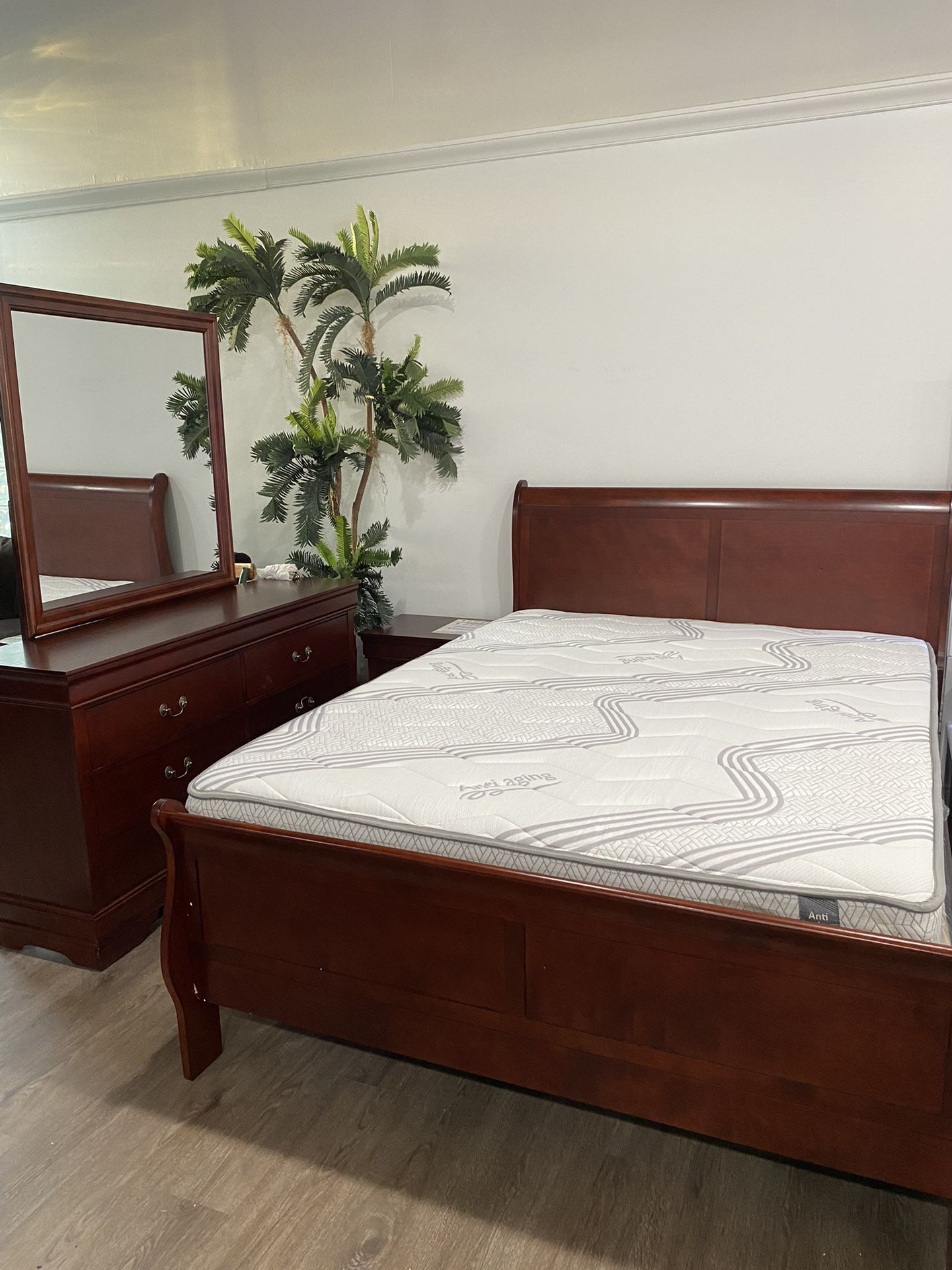 ๐๐Queen 5 Piece Bedroom Set With FREE MATTRESS ๐๐ $799