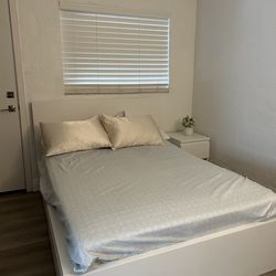 FULL BED FRAME WITH 4 DRAWERS AND NIGHTSTAND SET