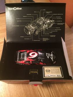 Black and Red Team Caliber Collectible Car ( NEGOTIABLE)