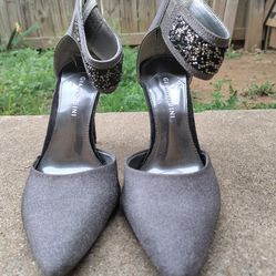 Gianni Bini Size 8 Dark Silver Formal Heels