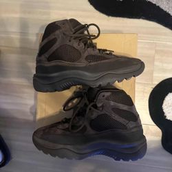 Yeezy Boots Size 8.5