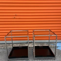 END TABLES SET OF 2 / METAL AND GLASSES/ SQUARE WOOD / DELIVERY NEGOTIABLE 