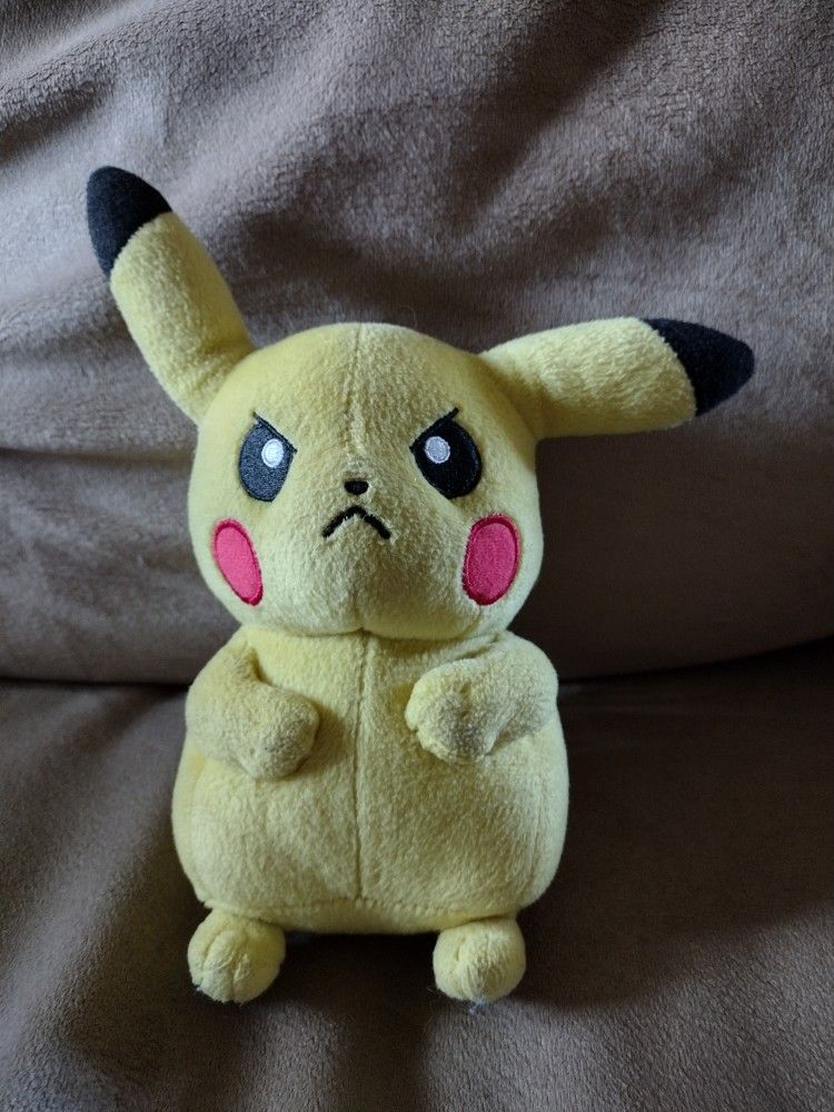 Tomy Pokemon 8" Angry Face Pikachu Plush