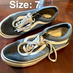 Vans w/ Potential!! Woman’s 7
