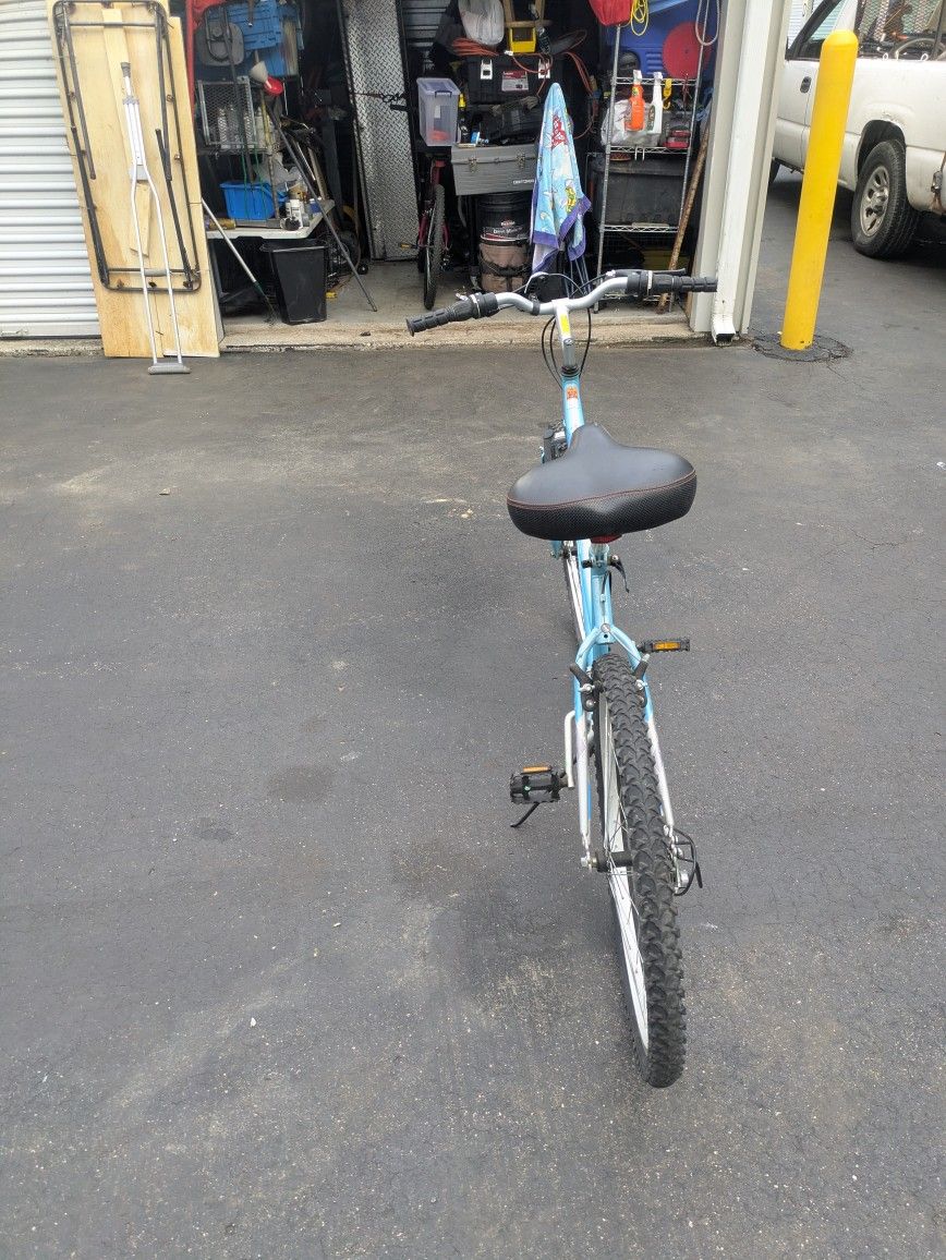 Woman 24-in Mountain Bike