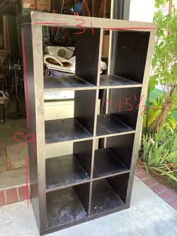 Cubby style shelving unit