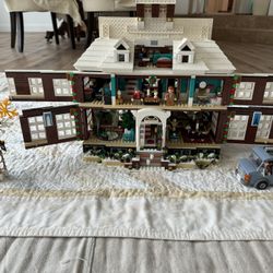 LEGO HOME ALONE HOUSE