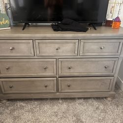 King Bed & Dresser