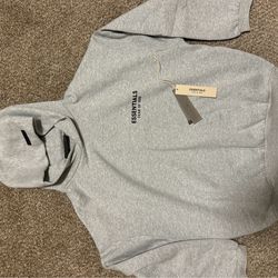 ESSENTIALS HOODIE✨