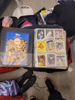 COLLECTIBLE BASEBALL CARDS