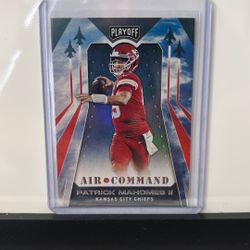 🏈 2019 Panini Air Command Patrick Mahomes II