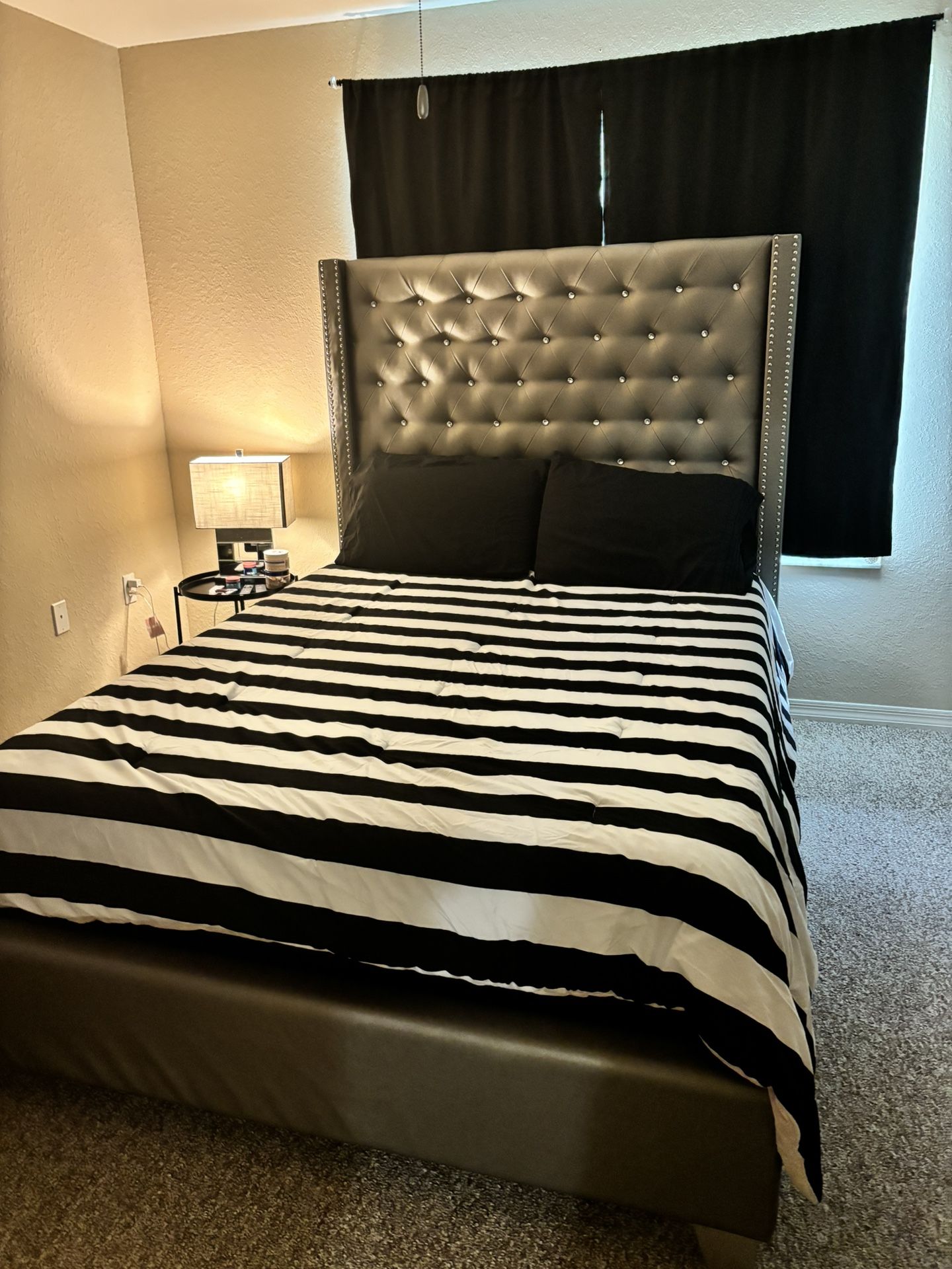 Bedroom set