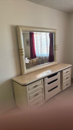 Large Dresser & Mirror Set