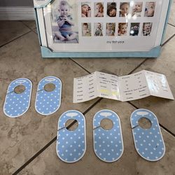 Baby first year frame with hangers
