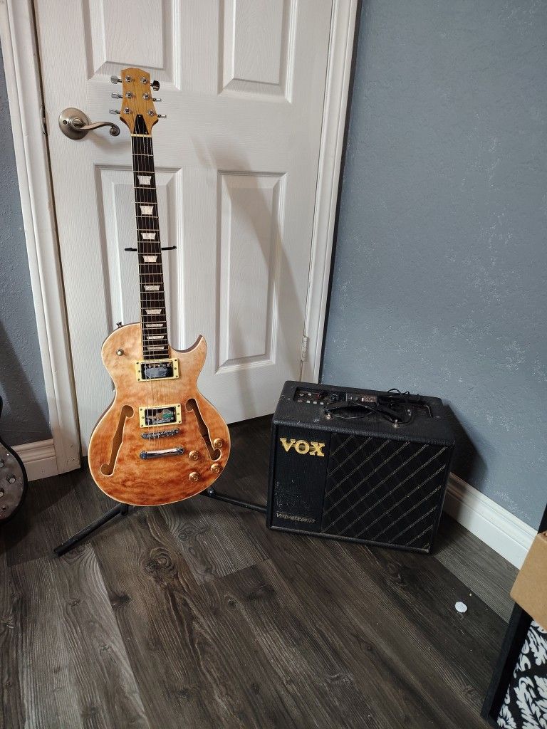 Hollow body Guitar