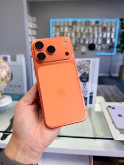 Unlocked iPhone 17 Pro orange like new