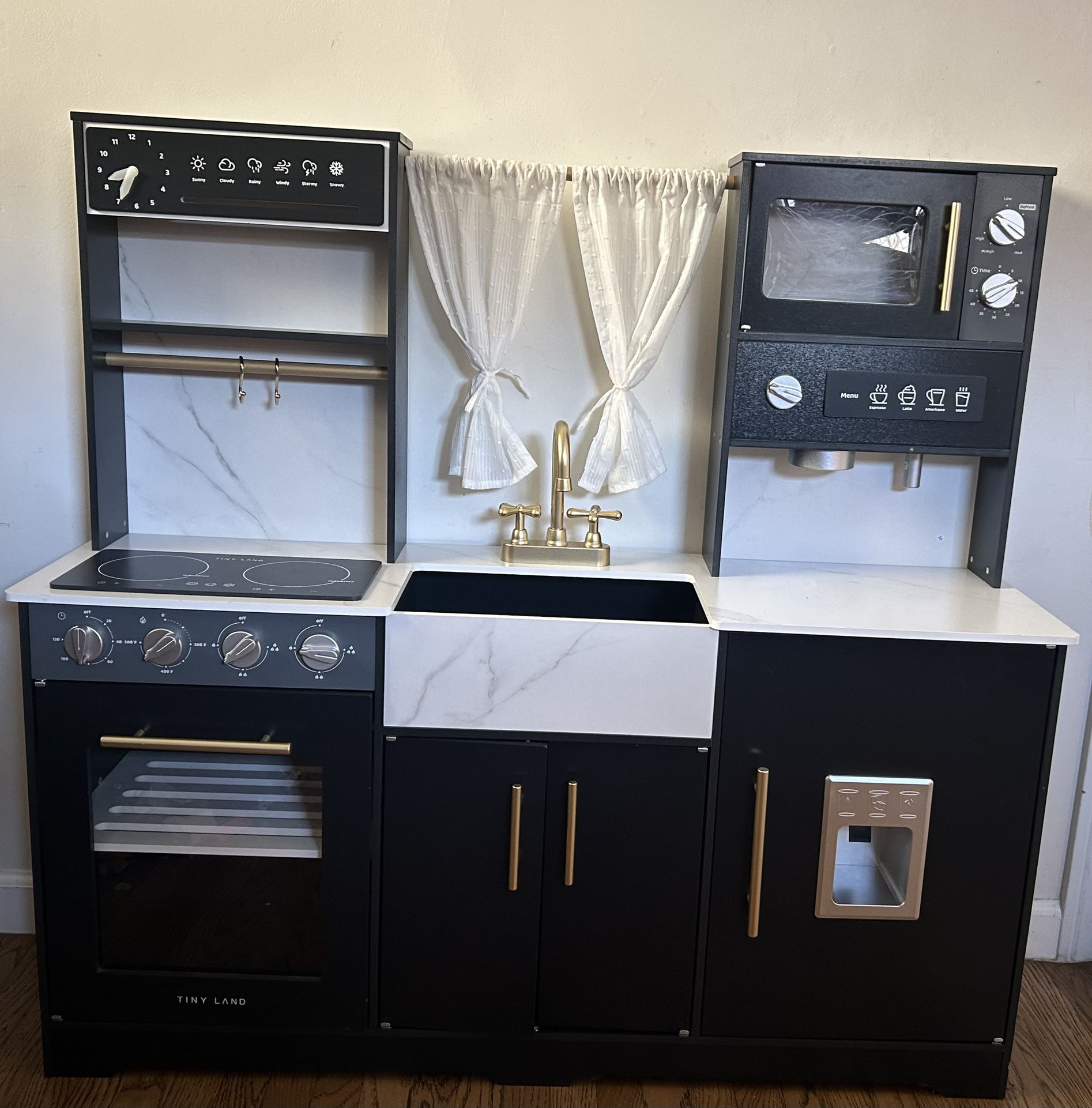 Play Kitchen